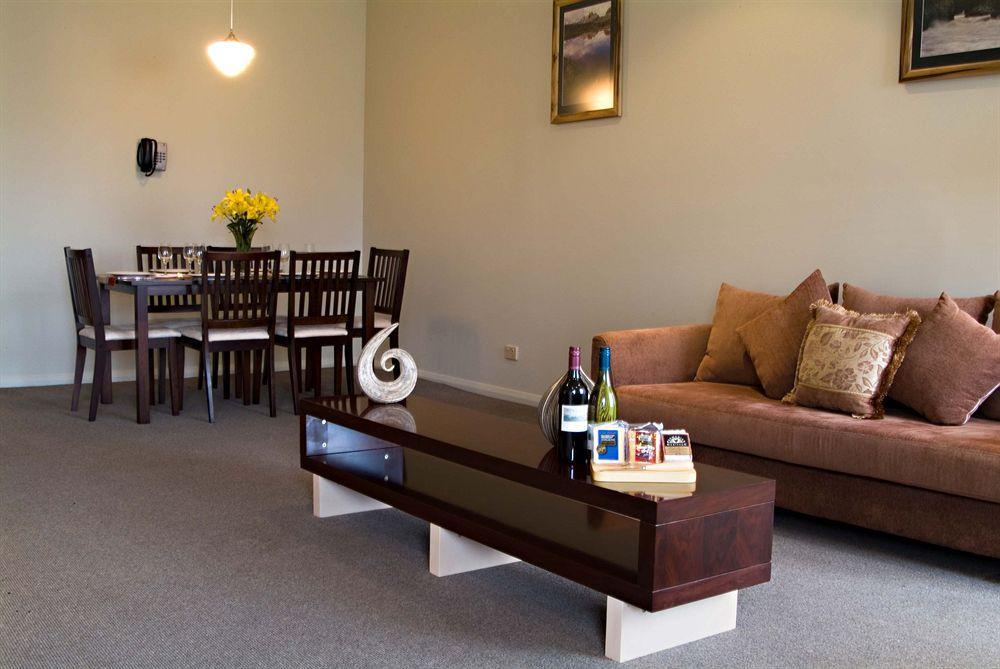 Mantra One Sandy Bay Road Хобарт Экстерьер фото