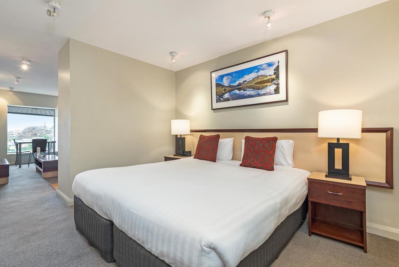 Mantra One Sandy Bay Road Хобарт Экстерьер фото