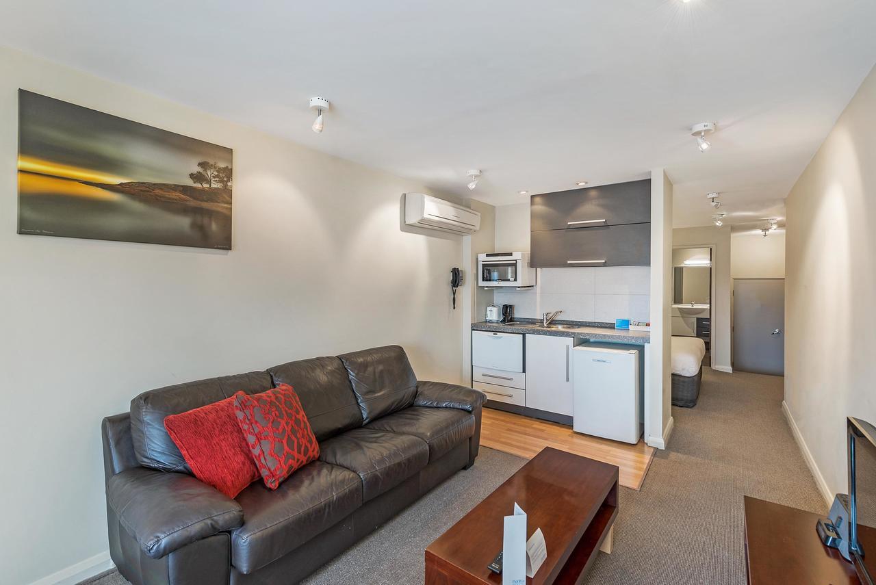 Mantra One Sandy Bay Road Хобарт Экстерьер фото