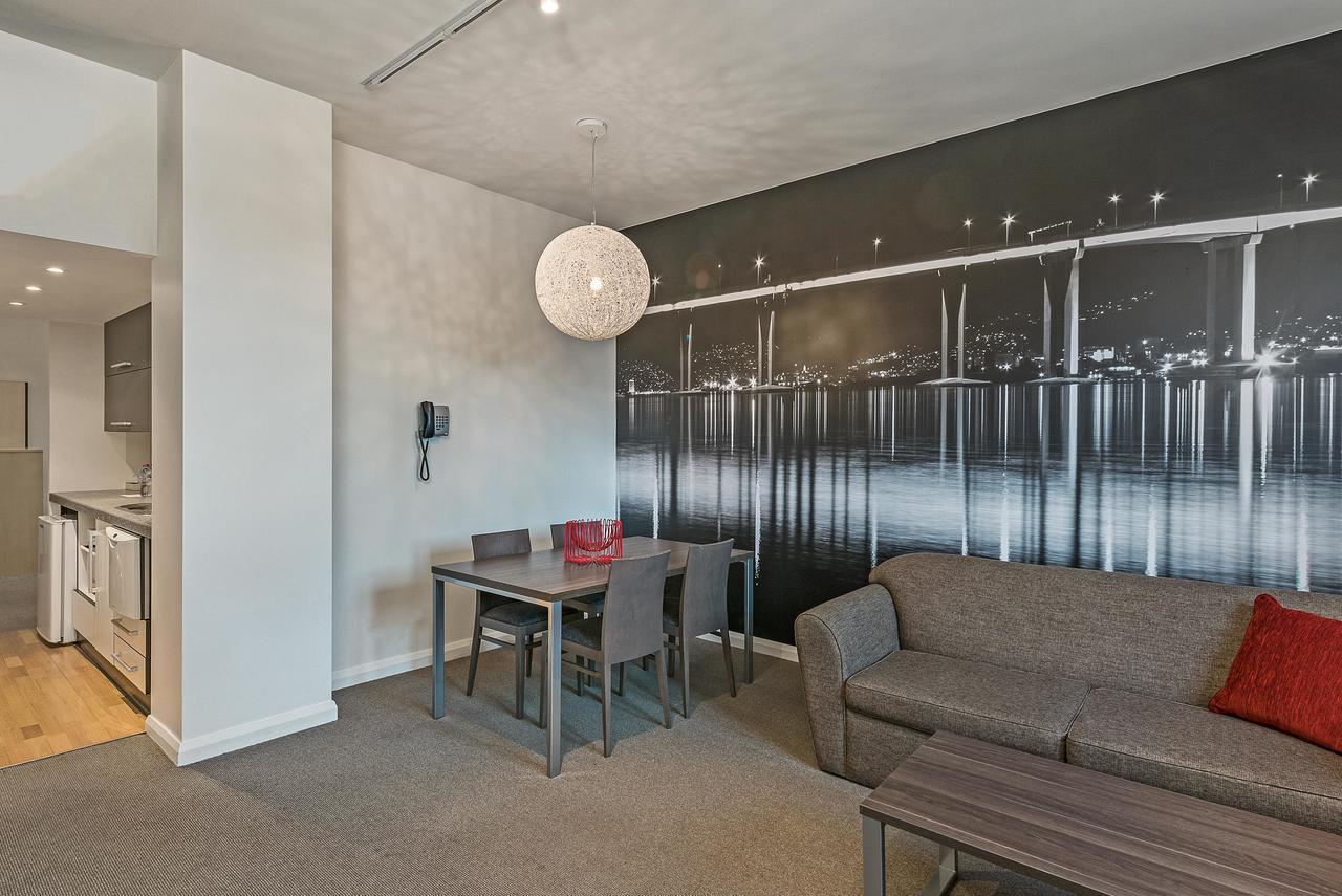 Mantra One Sandy Bay Road Хобарт Экстерьер фото