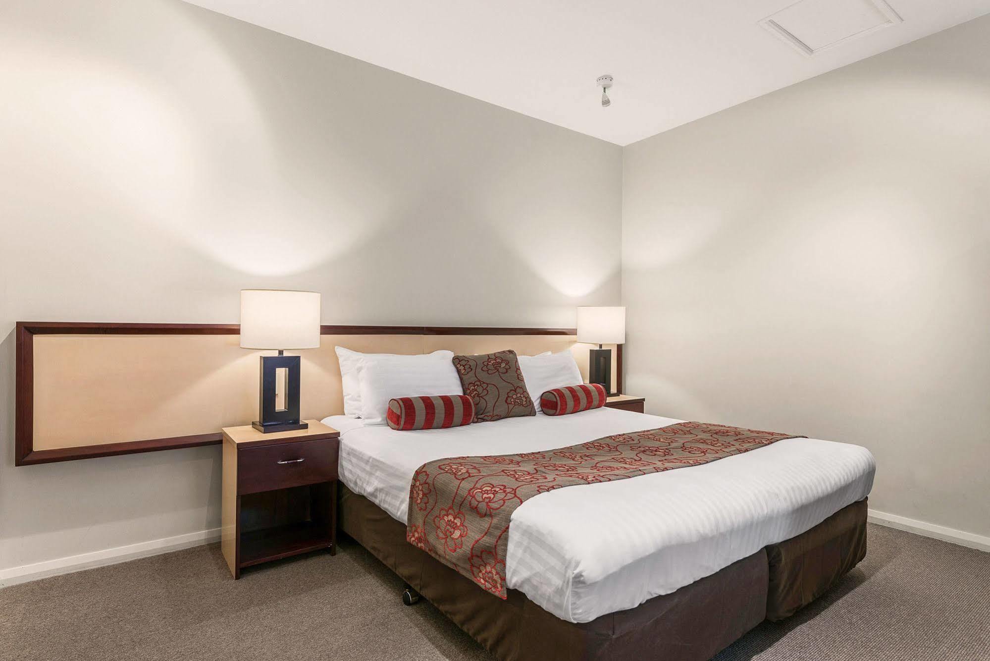 Mantra One Sandy Bay Road Хобарт Экстерьер фото