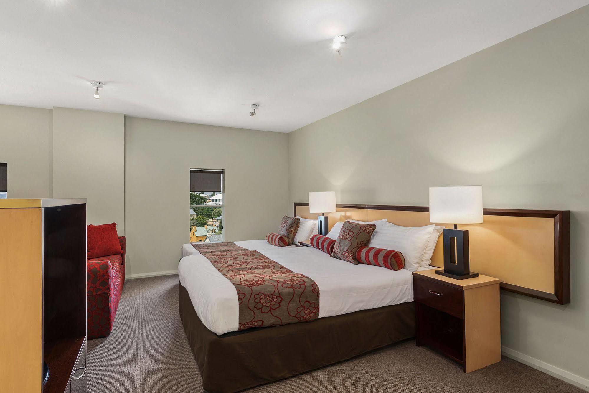 Mantra One Sandy Bay Road Хобарт Экстерьер фото